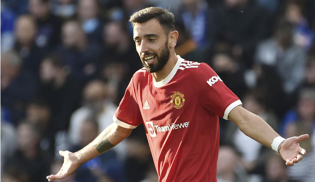 Bruno Fernandes - Gelandang enerjik ini menjadi idola baru fans Setan Merah sejak didatangkan dari Sporting CP pada Januari 2020 dengan biaya 63 juta euro. Pemain andalan Ole Gunnar Solskjaer ini telah membukukan 44 gol dan 31 assist dari 92 penampilan untuk Setan Merah. (AP/Rui Vieira)