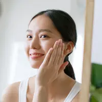 ilustrasi wajah cantik alami/Nattakorn_Maneerat/Shutterstock