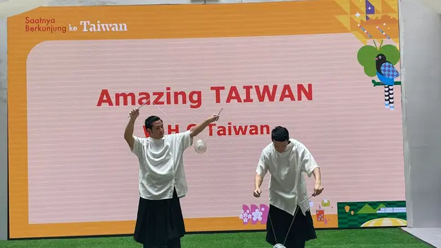 Pertunjukkan Tarian Yoyo Taiwan di Pameran Mall Kota Kasablanka