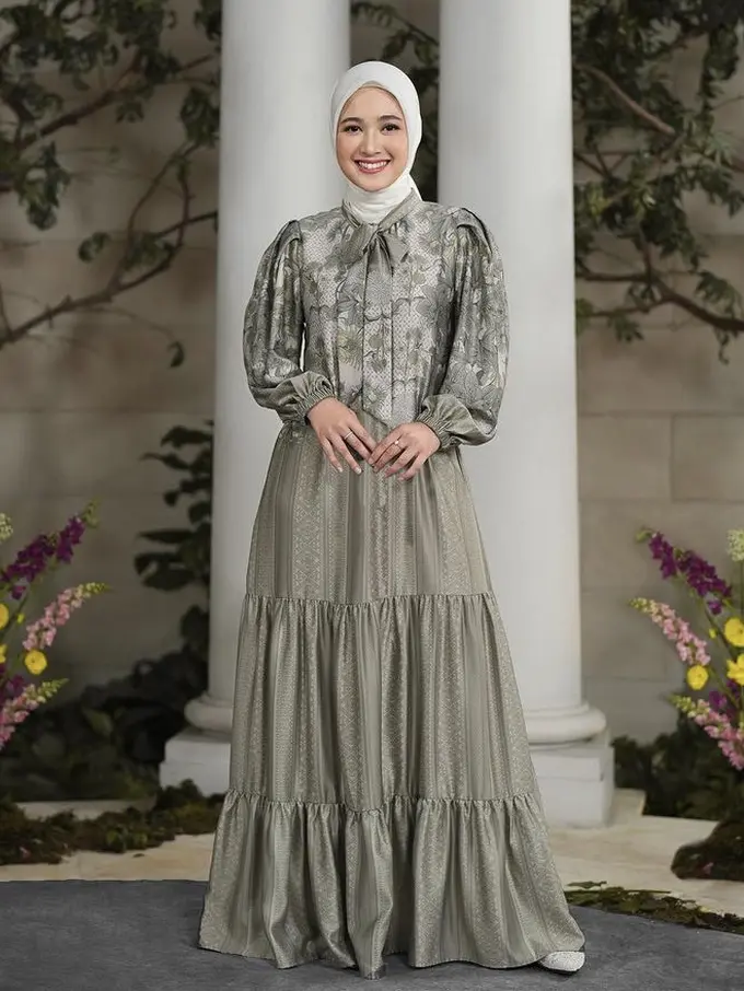 Tampilan Feminim Saat Lebaran dari Cut Syifa