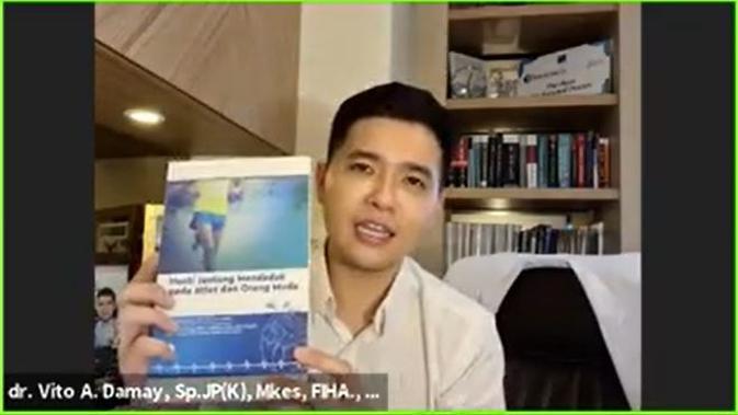 Dokter spesialis jantung dan pembuluh darah Vito A. Damay menjelaskan mengenai penyakit jantung di acara webinar yang diselenggarakan oleh Yayasan Jantung Indonesia dalam memperingati Hari Jantung Sedunia pada hari Kamis, 01 Oktober 2020.