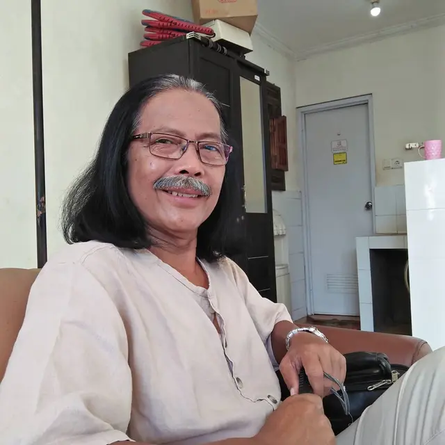 Lama Tak Muncul, Ini 6 potret Yusuf Surya 'Jinny Oh Jinny'