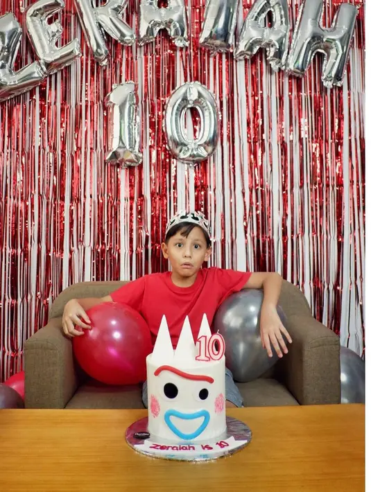 (Instagram/zeraiahmoria)