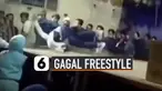 Berniat unjuk gigi di depan penonton dengan melakukan freestyle. Pria ini harus menahan rasa sakit dan malu karena freestylenya gagal.