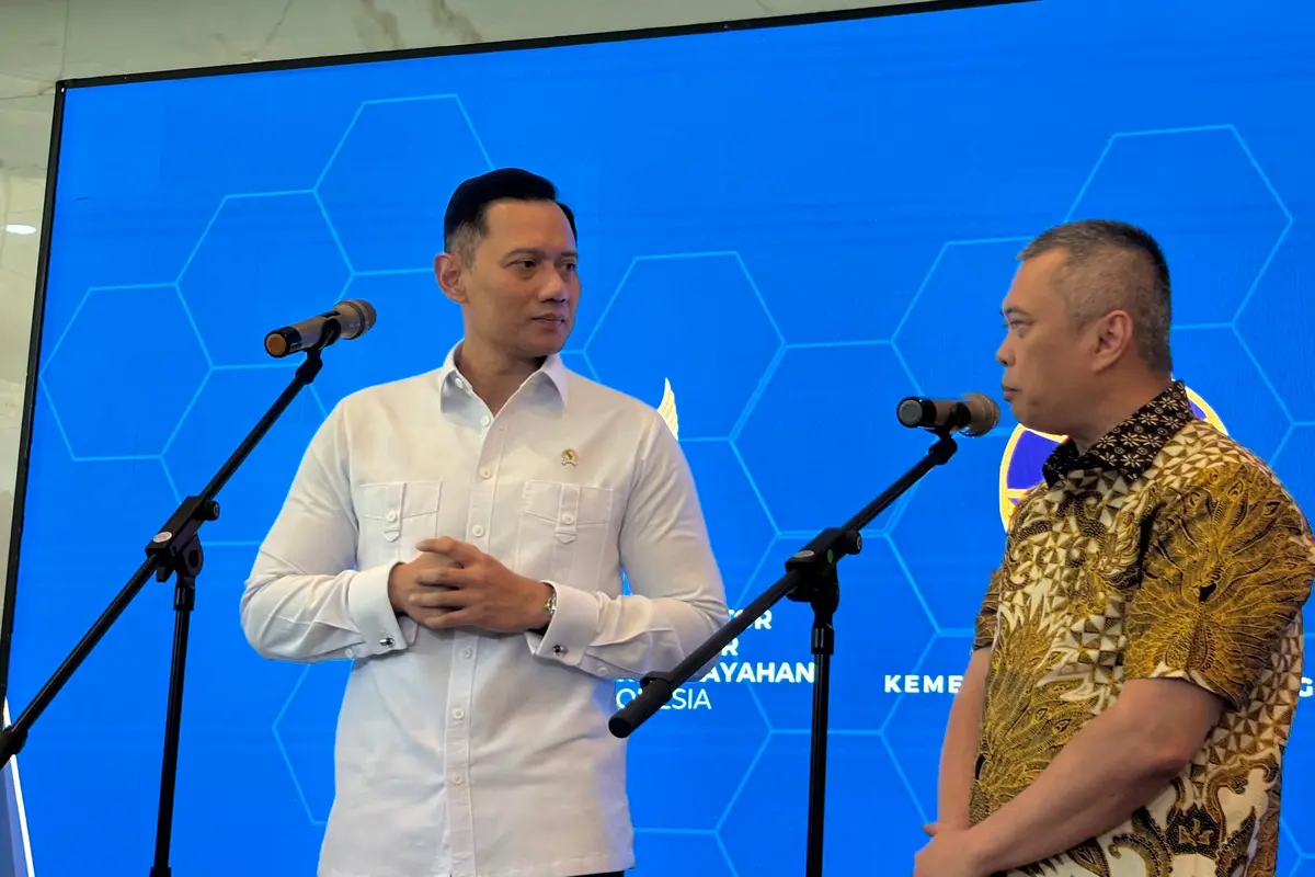 Menteri Koordinator Bidang Infrastruktur dan Pembangunan Kewilayahan Agus Harimurti Yudhoyono (AHY) di Kantor Kementerian Perhubungan, Jakarta, Rabu (31/10/2024). (Arief/Liputan6.com)