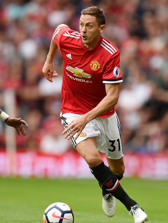 7. Nemanja Matic (Gelandang) - 140 ribu poundsterling per pekan. (AFP/Oli Scarff)