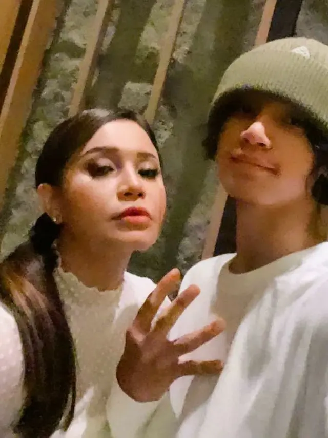Tampil Kompak, Ini 7 Potret Terbaru Rossa Bersama Rizky Langit Ramadhan