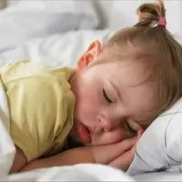 Ilustrasi seorang anak sedang tidur (shutterstock).