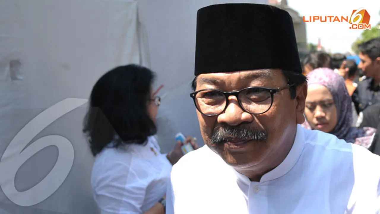 pakde-soekarwo-130829c.jpg