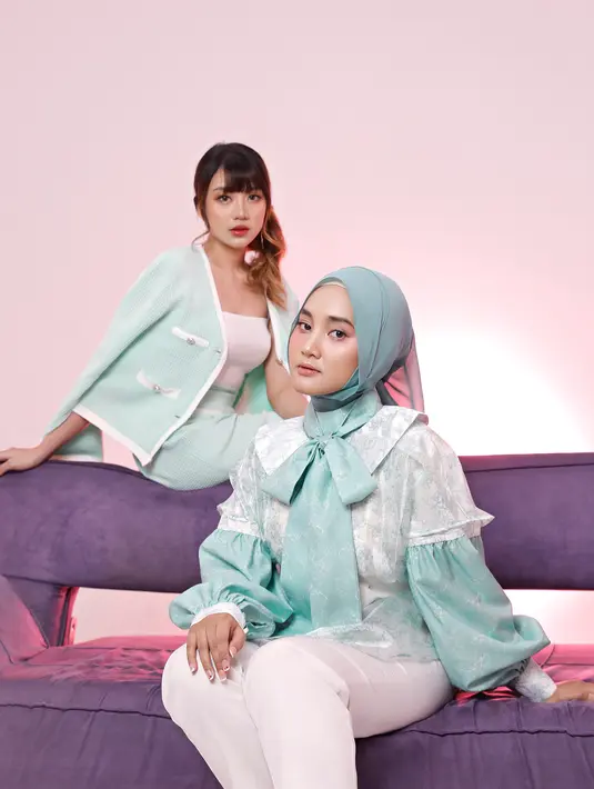 Fatin dan Ghea Indrawari berkolaborasi demi single Bukan Kamu. (Foto via Sony Music Entertainment Indonesia)