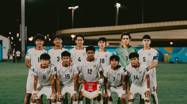 Starting XI Timnas Indonesia U-17 saat menghadapi Qatar dalam laga kedua Grup B Piala Asia U-17 2026 di Lapangan A Komplek King Abdullah Sport City Stadium, Jeddah, Arab Saudi pada Sabtu (9/5/2026). (Dok. PSSI)