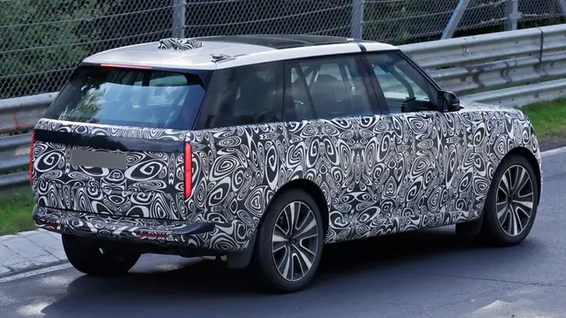 Tampilan Belakang Range Rover Facelift Mempertahankan Lampu Vertikal Ikonik