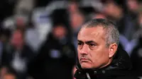 Mourinho Bantah akan Beli Striker Porto