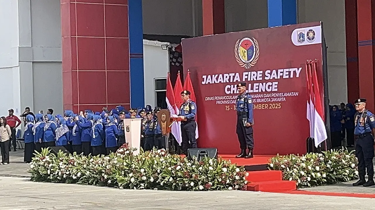 Gubernur DKI Jakarta Pramono Anung di Kantor Dinas Penanggulangan Kebakaran dan Penyelamatan DKI Jakarta.