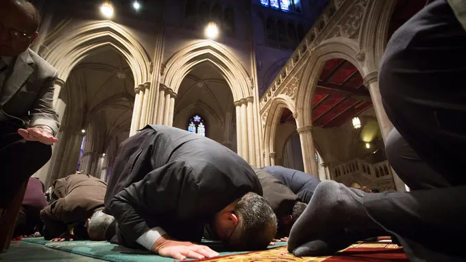 Jangan Malas Lagi, Ini 6 Manfaat Gerakan Salat untuk Kesehatan