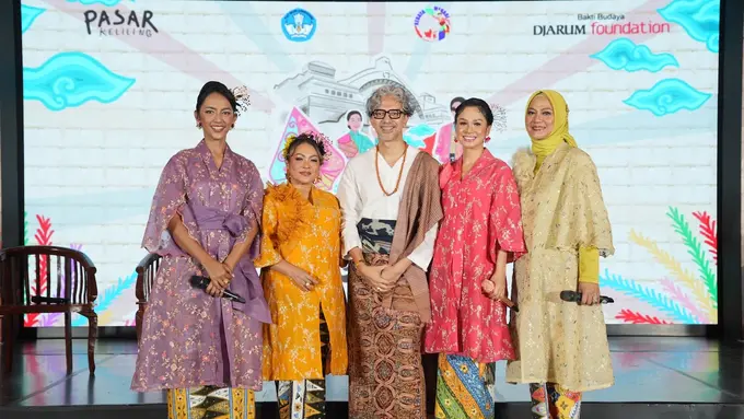 Kebaya dari Kacamata Desainer Didiet Maulana