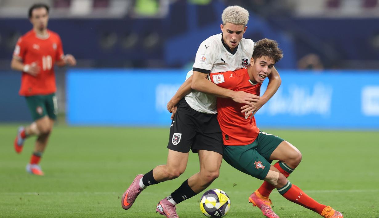 Gelar ini terasa sangat spesial mengingat perjalanan terjal Portugal sejak awal kompetisi. Mereka sempat kalah dari Jepang di laga pembuka sebelum akhirnya bangkit dan melaju hingga menjadi kampiun. (AP Photo/Hussein Sayed)