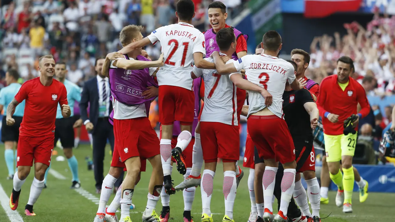 Polandia vs Irlandia Utara
