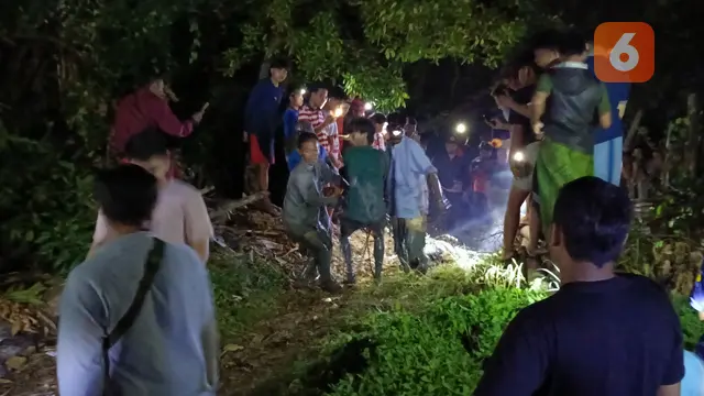 Evakuasi buaya