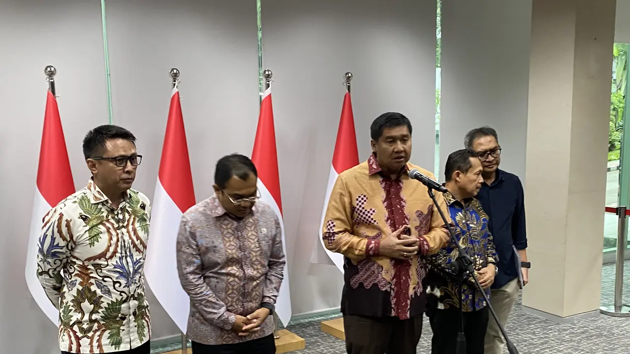 Menteri PKP, Maruarar Sirait saat konferensi pers di Wisma Danantara, Jumat (17/4/2026). (Foto: Liputan6.com/Immanuel Christian)