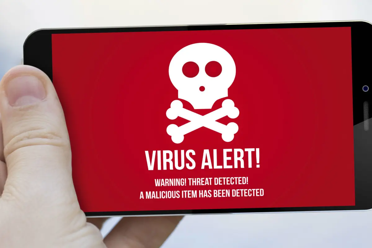 Aplikasi terserang malware