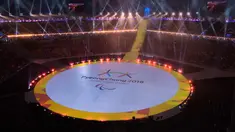 Suasana stadion selama upacara pembukaan Olimpiade Musim Semi XII Paralimpiade di Stadion Olimpiade Pyeongchang, di Pyeongchang, Korea Selatan, (9/3). (Thomas Lovelock / OIS / IOC via AP)