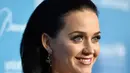 Sejak lama Katy Perry memang pengagum berat Hillary Clinton. Ia juga pendukung Hillary saat pemilihan Presiden Amerika beberapa waktu lalu. Dengan aksi bugilnya, Katy melakukan aksi kampanye. (AFP/Bintang.com)
