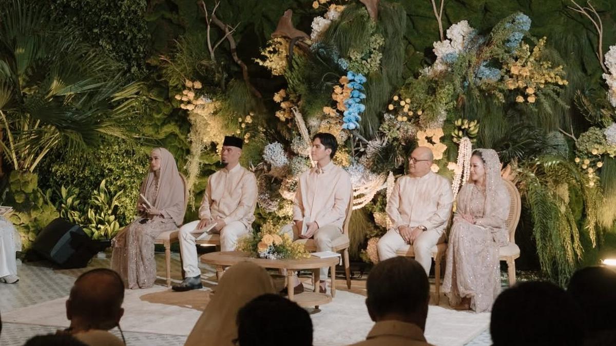 9 Gaya Maia Estianty dan Mulan Jameela di Pengajian Pernikahan El Rumi, Memukau