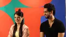 Shakti Arora dan Radhika Madan pemeran serial Ranveer dan Ishani ini telah tiba di Jakarta pada Sabtu (4/3/2017). Kedatangan mereka di Jakarta cukup membuatnya terkejut lantaran mendapat sambutan yang begitu luar biasa. (Bambang E. Ros/Bintang.com)