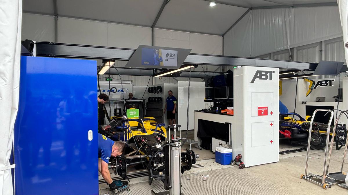 Jadi Tim Debutan, Lola Yamaha ABT Ungkap Tantangan Balapan di Formula E Jakarta 2025