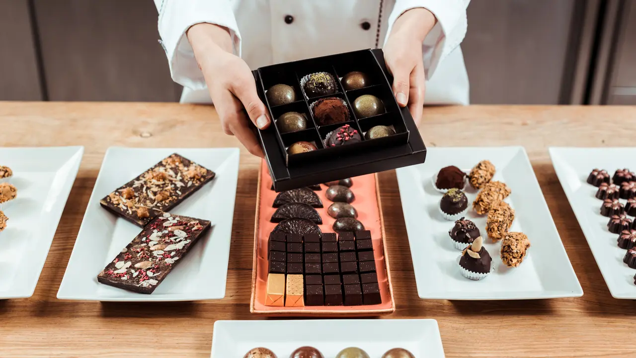 Cara Membuat Cokelat Dubai dengan Isian Pistachio yang Mudah di Rumah