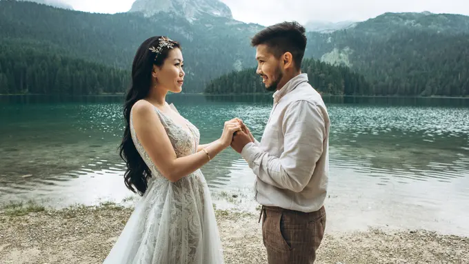 couple menikah bahagia