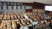 DPR menggelar rapat Paripurna ke-7 yang membuka massa sidang kedua pada Senin (13/1/2020). (Merdeka.com/ Ahda Baihaqi)