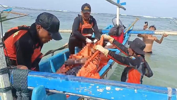 Akhir Tragis Pencarian di Pesisir Barat Lampung: Wisatawan Terseret Ombak Ditemukan Tewas