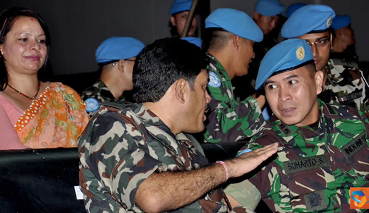 Citizen6, Lebanon: Direktur DPKO Nepal Brigadir Jenderal Tara Bahadur Karki mengunjungi Markas Satgas Batalyon Mekanis TNI Konga XXIII-F/UNIFIL di UN Posn 7-1, Adshid al Qusayr, Lebanon Selatan, Rabu (5/9). (Pengirim: Badarudin Bakri)