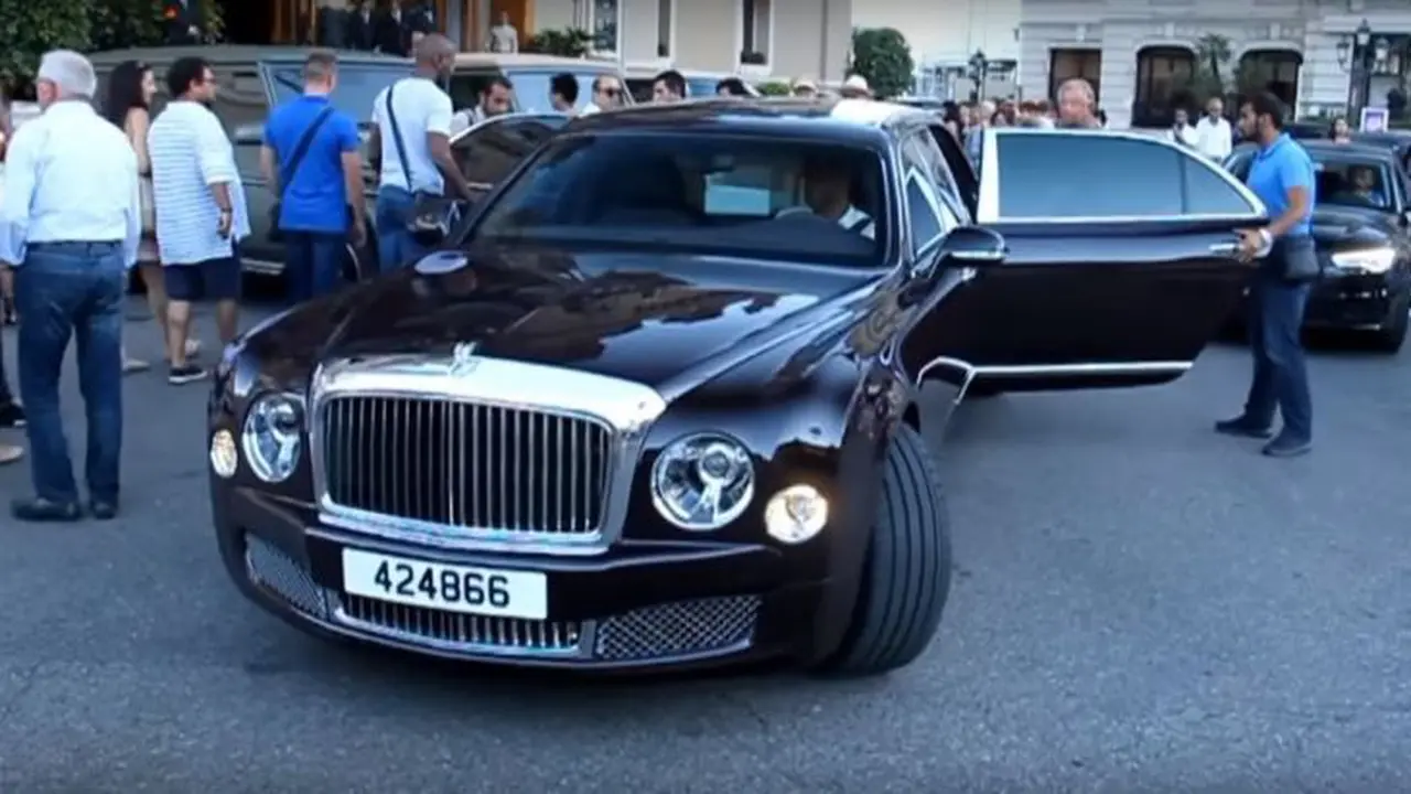 Bentley Mulsanne Grand Limousine