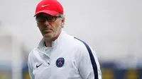 Laurent Blanc dipecat sebagai pelatih Paris Saint-Germain (PSG) pada Senin (27/6/2016). (AFP/Thomas Samson)