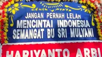 Sri Mulyani Banjir Dukungan Karangan Bunga Usai Rumahnya Dijarah
