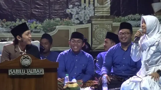 Gus Iqdam dan Bu Guru Elsa (Tangkap Layar YouTube Wilis TV / Khazim Mahrur)