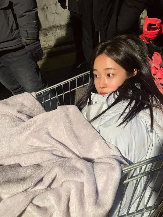 Roh Yoon Seo di balik layar Crash Course in Romance. (Instagram/ rohyoonseo)