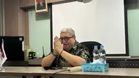 Ketua Aprindo, Roy N Mandey, dalam konferensi pers, di Kantor Aprindo, Jakarta, Jumat (28/6/2024). Roy memastikan anggotanya tak ada yang menjual pulsa judi online. (Tira/Liputan6.com)