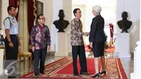 Presiden Joko Widodo menyambut kedatangan Direktur Pelaksana Dana Moneter Internasional (IMF) Christine Lagarde di Istana Merdeka, Jakarta, Selasa (1/9/2015). (Liputan6.com/Faizal Fanani)