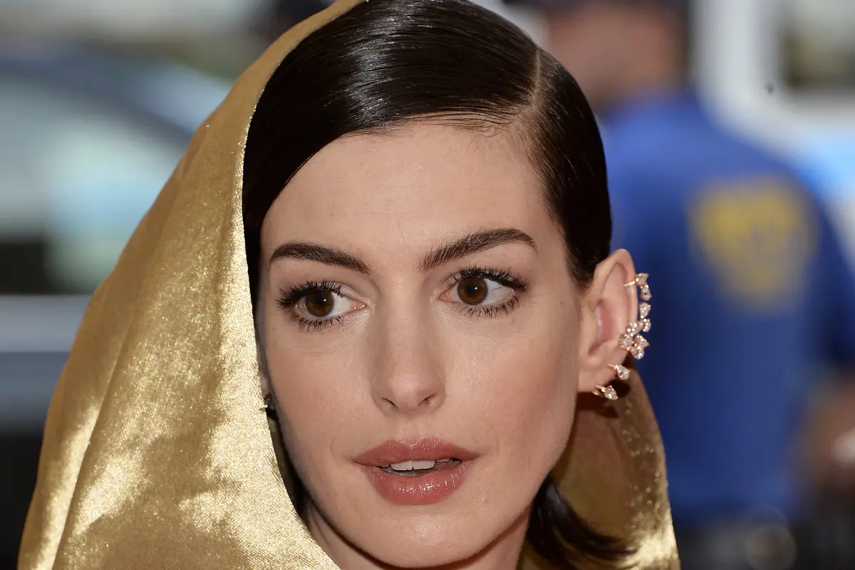 Anne Hathaway