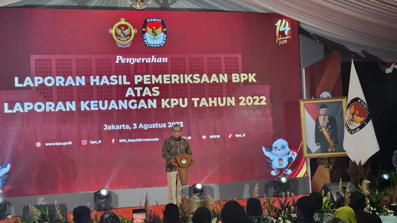 Anggota I BPK, Nyoman Adhi Suryadnyana menyampaikan Laporan Hasil Pemeriksaan BPK atas Laporan Keuangan KPK Tahun 2022.
