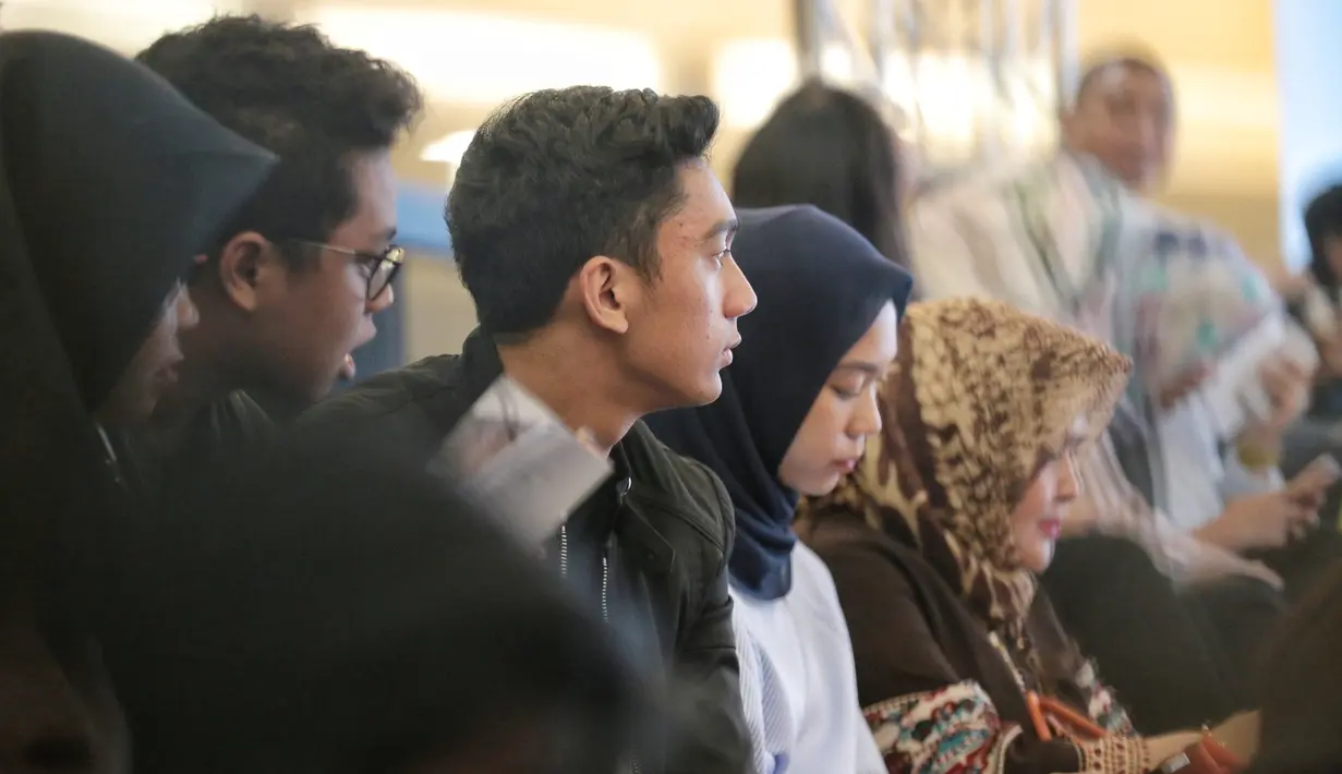 Beberapa foto beredar di dunia maya kedekatannya dengan artis Chelsea Islan beberapa waktu lalu. Banyak publik penasaran terkait hubungan keduanya. (Adrian Putra/Bintang.com)