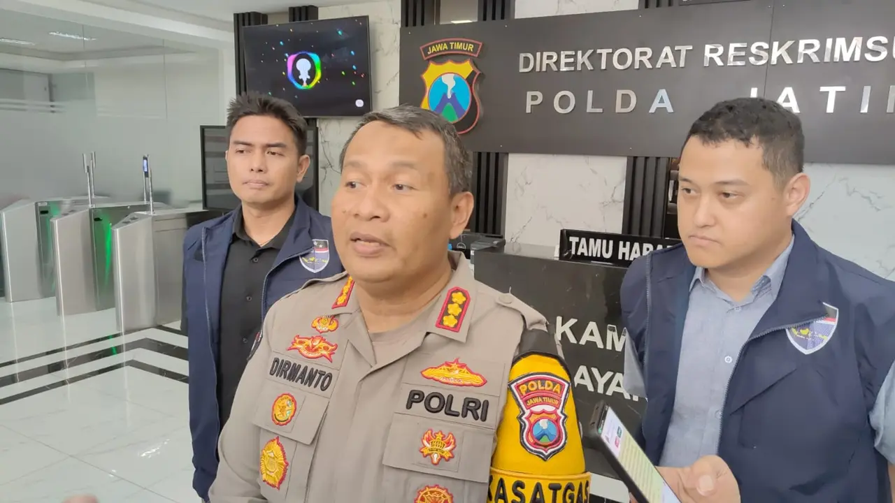 Kabid Humas Polda Jatim Kombes Dirmanto. (Dian Kurniawan/Liputan6.com)