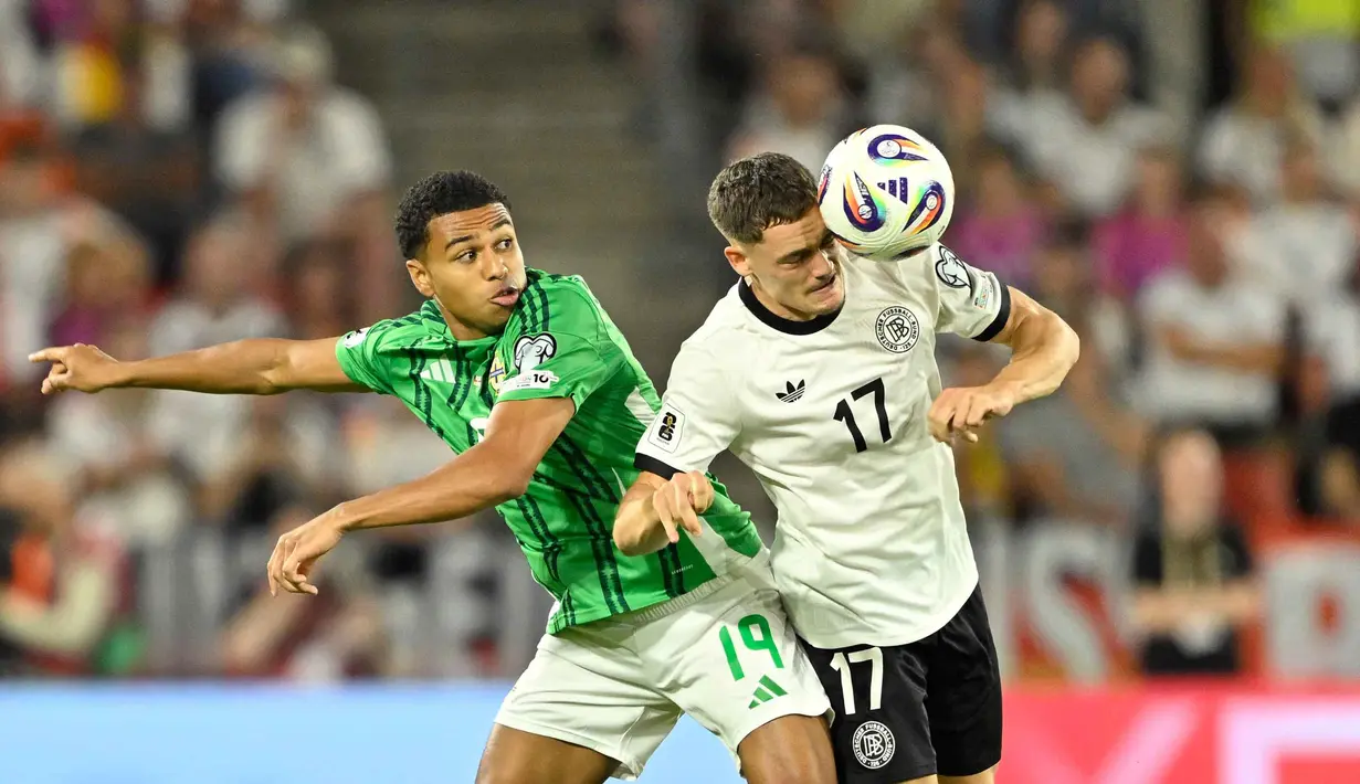 Bermain di depan pendukung sendiri, tim asuhan Julian Nagelsmann terus tampil menekan hingga akhir babak pertama. (INA FASSBENDER/AFP)