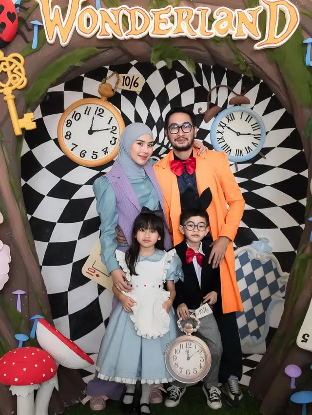 Syahnaz Sadiqah Rayakan Ulang Tahun Anak kembar bersama suami. [@syahnazs]