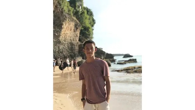 5 Gaya Zulfikar Akhmad di Luar Lapangan, Gelandang Muda Persebaya