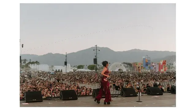 Jadi Musisi Indonesia Pertama Tampil di Coachella, Ini 6 Penampilan Niki Zefanya